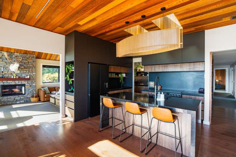 336 Lake Terrace Two Mile Bay_8