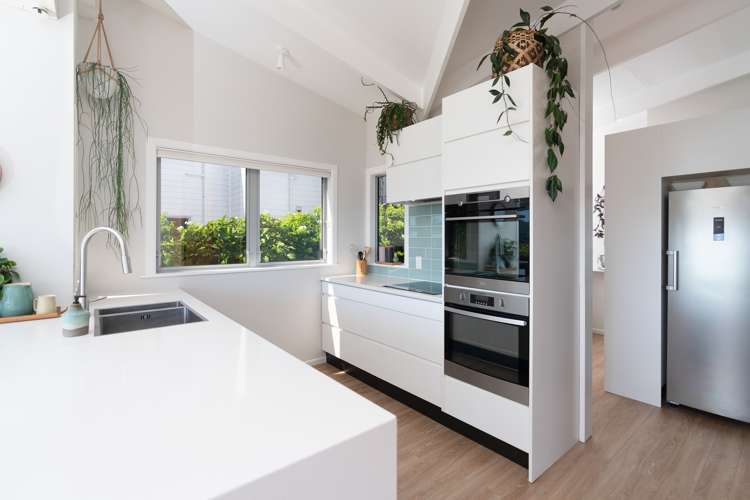 15 Rangitane Street Maupuia_13