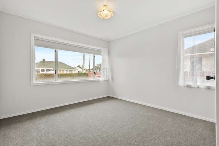 15 Velvet Crescent_5