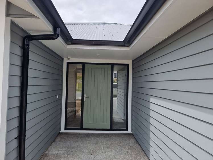 74 Hokioi Drive Kenepuru_2