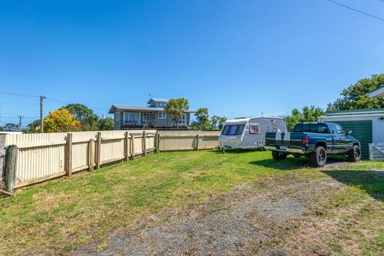 4 James Mcleod Road, Shelly Beach_2