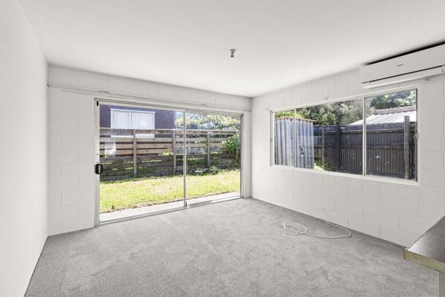 2/4 Herekawe Drive Spotswood_2