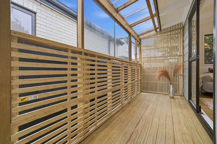 37A Range View Road Mt Albert_13