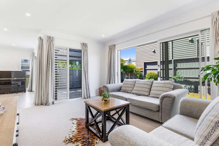 7 Peihana Road Hobsonville_12