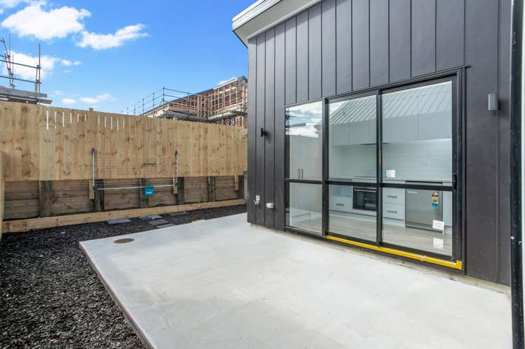 39 Morus Road Massey_16