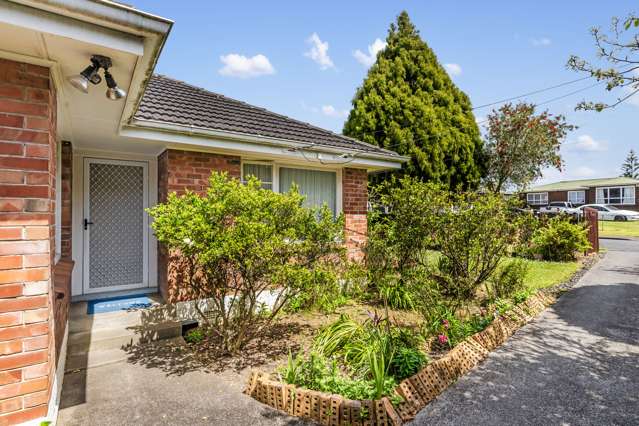 16 Tindall Crescent Otara_4