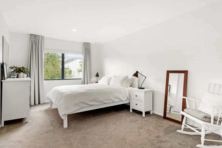 12/71 Fernhill Way Oteha_7