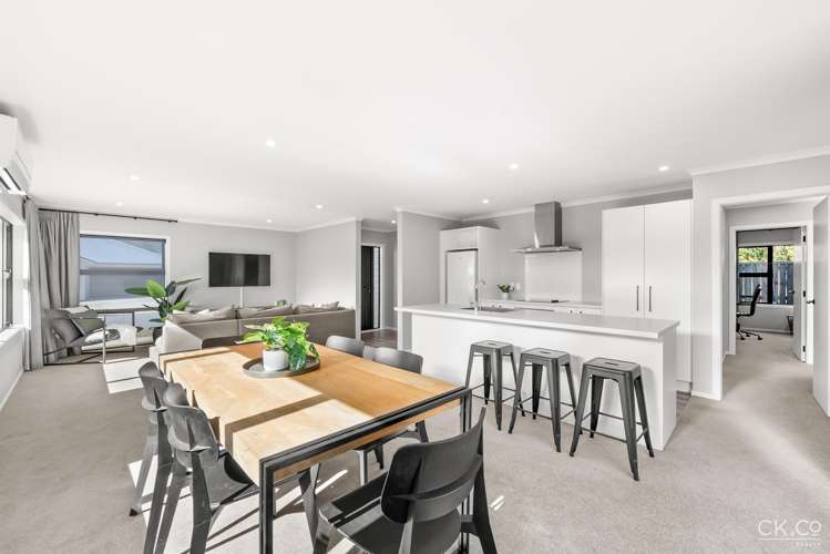 7 Te Awa Rere Grove Stokes Valley_10