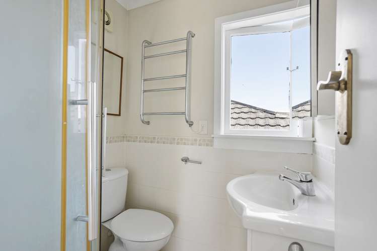 158 Lake Road Belmont_15