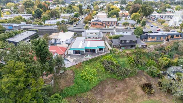 169 River Road Hamilton East_2