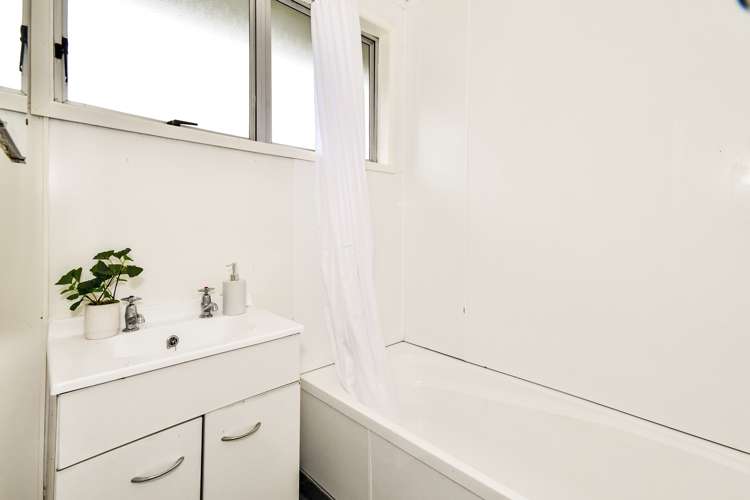 75 Arimu Road Papakura_8