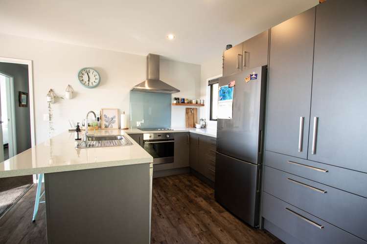 10 Little Paddock Hokitika_12