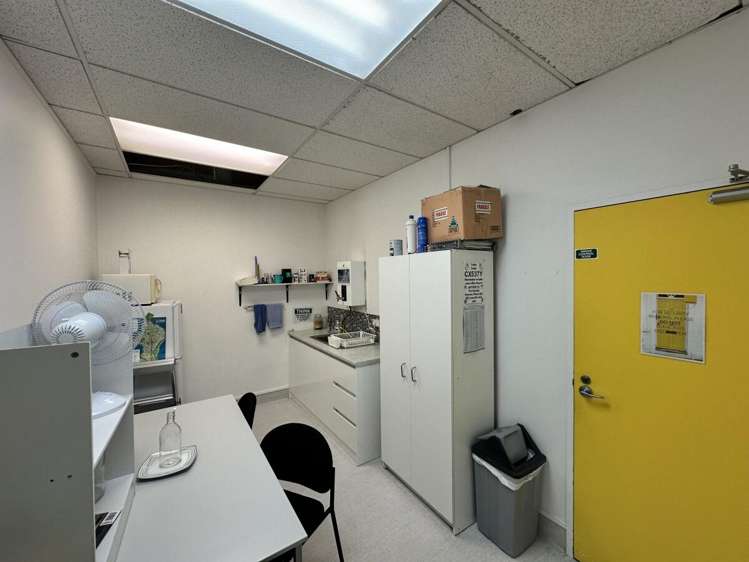 4/1-3 Rhone Avenue Te Atatu Peninsula_6