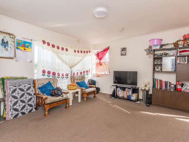 4 Coburg Street Henderson_3