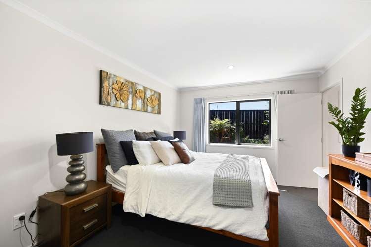 87b Dixon Road Glenview_10