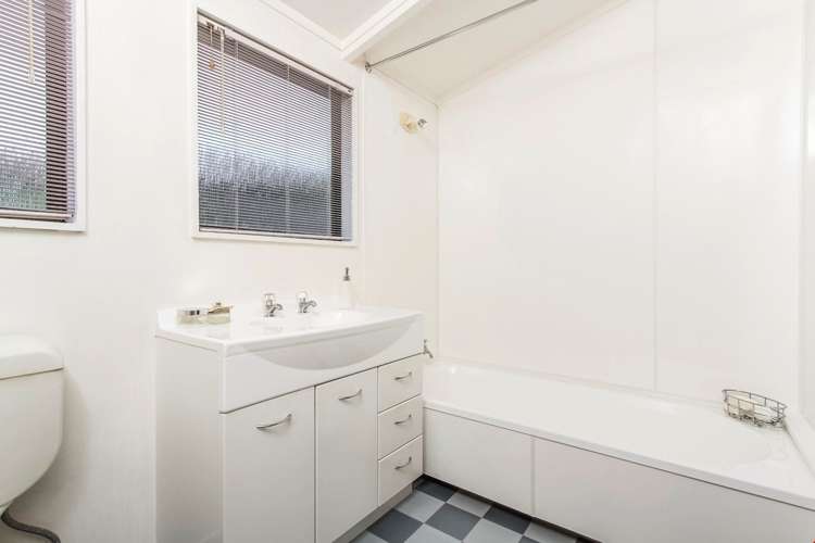 4/8 West Lynn Road Titirangi_10