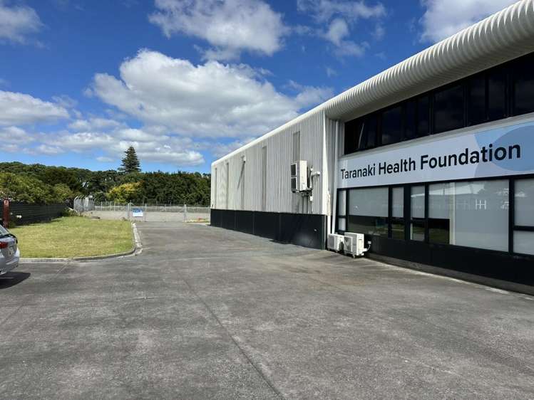 19 Constance Street Waiwhakaiho_3