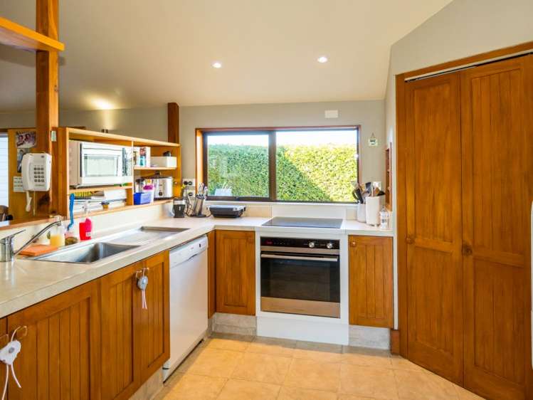 630 Grahams Road Willowby_13