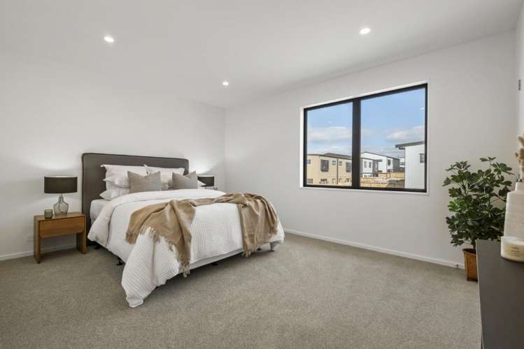 13 Te Toka a Whenua Ave Three Kings_6