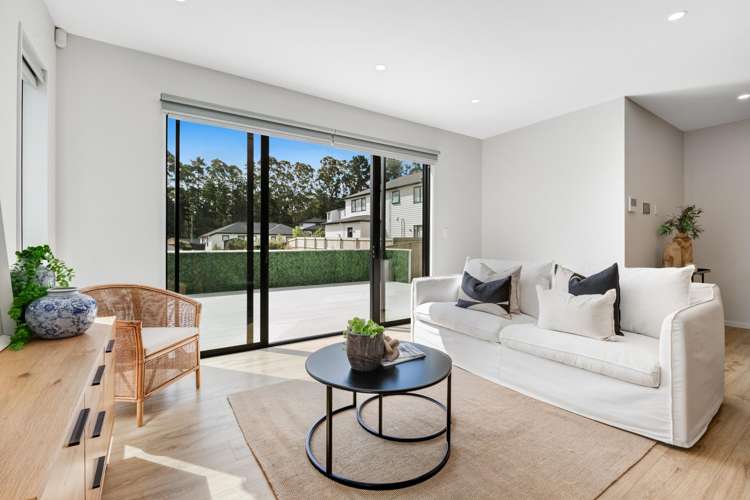 279 West Hoe Heights Orewa_11