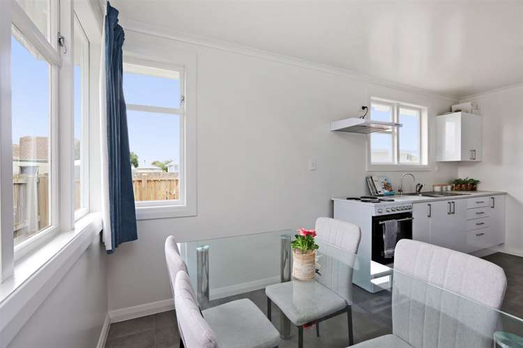 1124 Jellicoe Street Mayfair_1