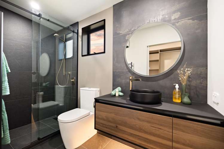 9 Walton Way Lower Shotover_21