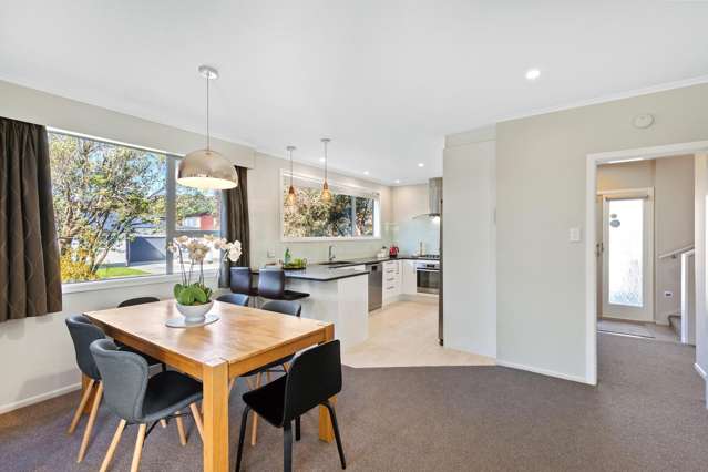 24 Holyoake Crescent Avalon_4