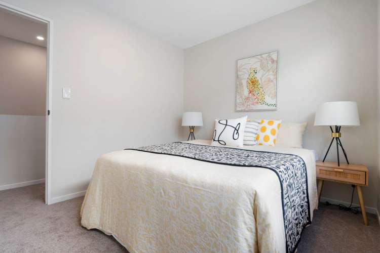 6 Greenbrier Street Westgate_16