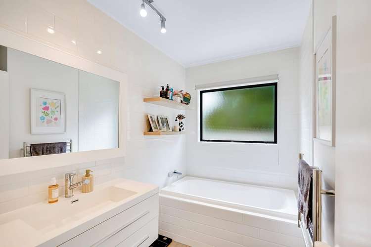 48 Raymond Street 1062_12