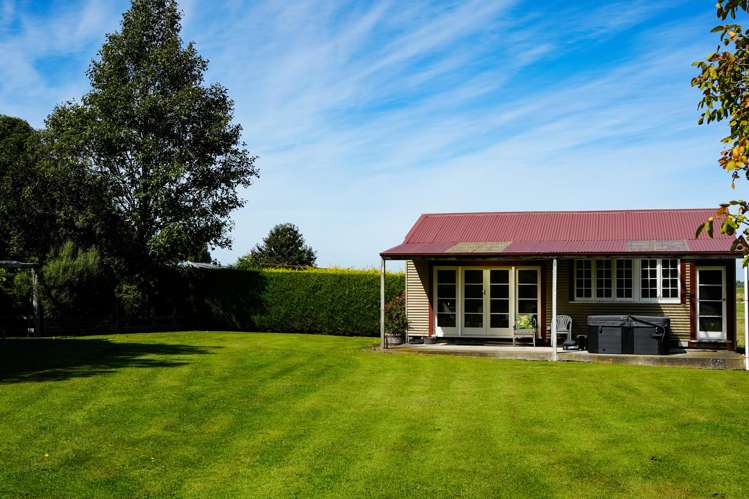 372 Looney Road South Hillend_24