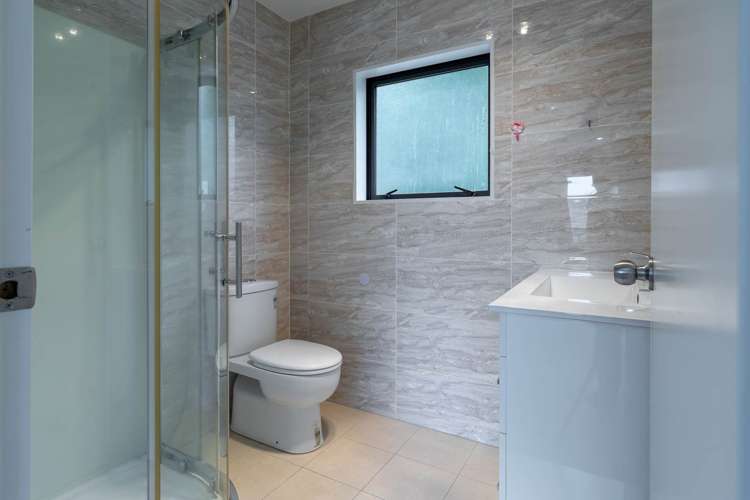 37c Simpson Road Ranui_17