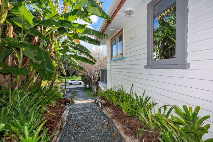 38 Ewing Road Riverside_3