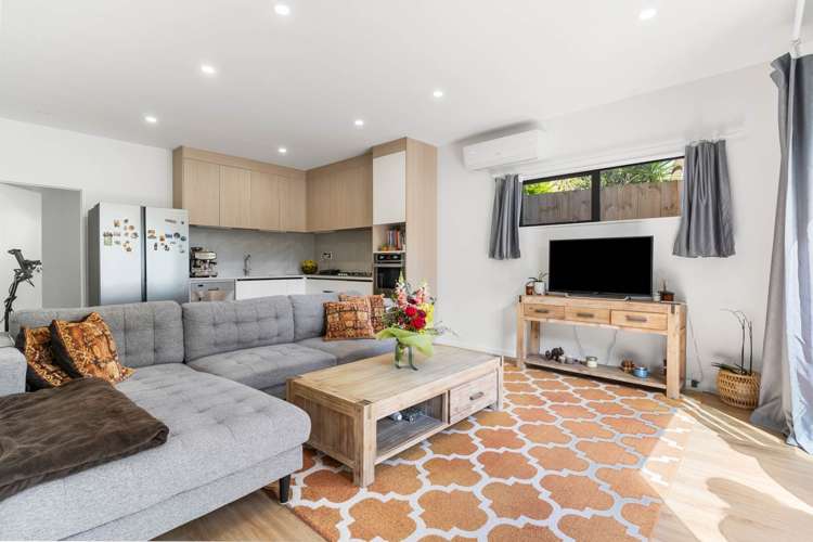 8A Tahinga Street Northcote_1