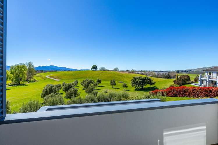 17 Pine Hill Rise Fairhall_19