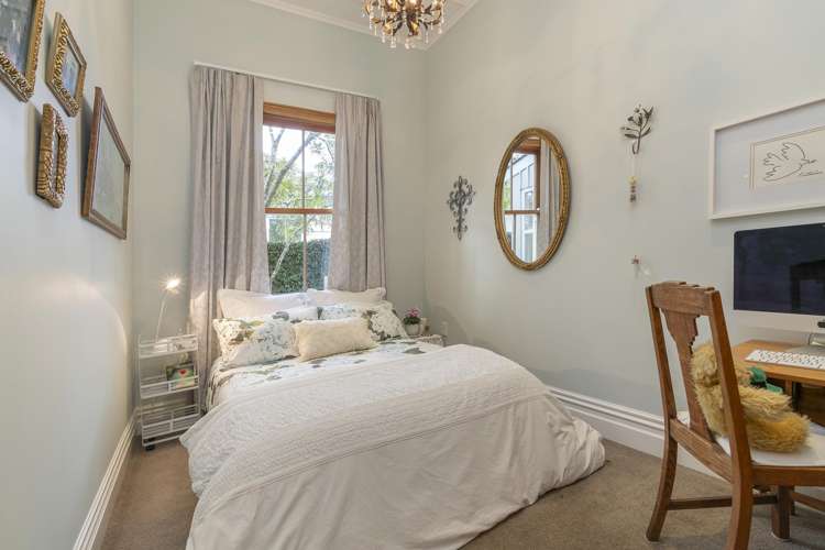 7 Queen Street Northcote Point_17