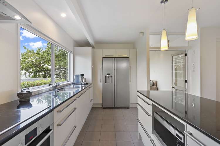 53 West Lynn Road Titirangi_11