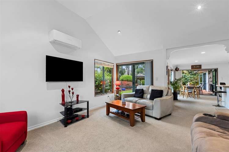 25 Barbados Key Papamoa_12