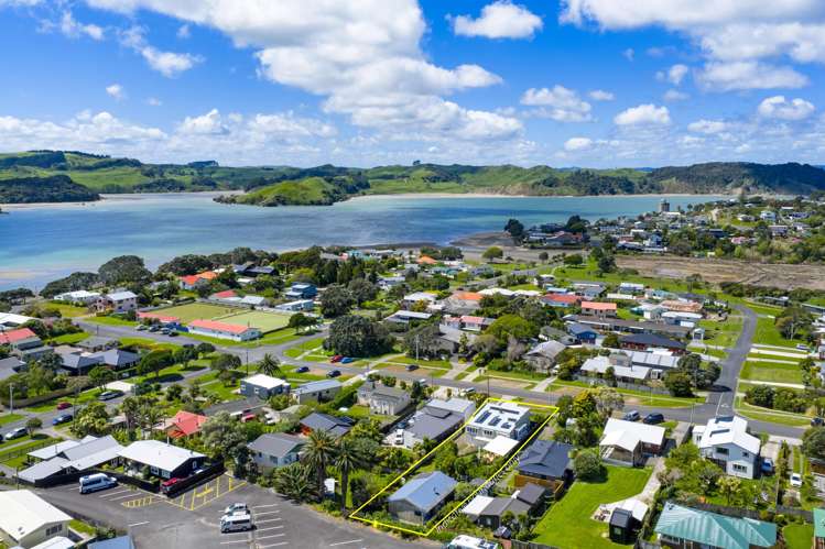 16 James Street Raglan_42