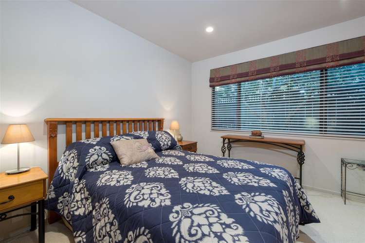 14 Hamana Street Narrow Neck_16