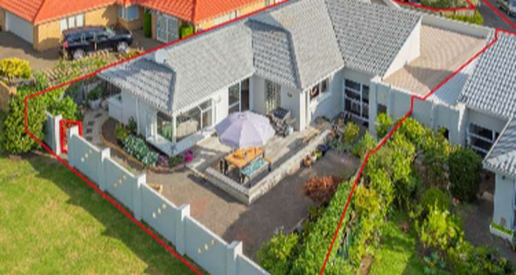 2/10 Dunn Place_0