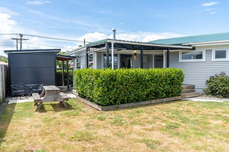 21 Jeanette Street Glenview_20