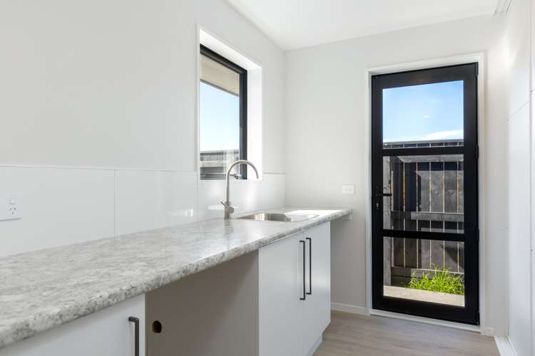 8 Whitehall Drive Springlands_17