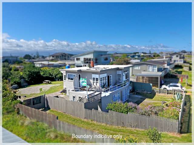 11 Marine Parade North Foxton Beach_2