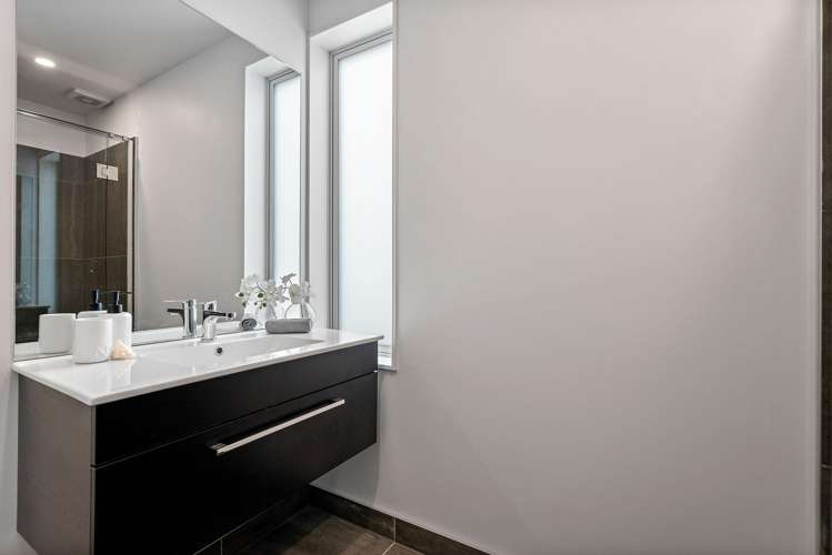 2/30 Pirie Street Mount Victoria_10