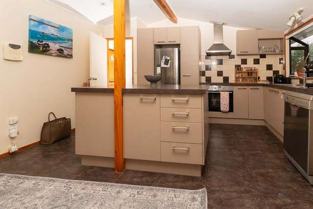 33A Island Bay Road 1603_2