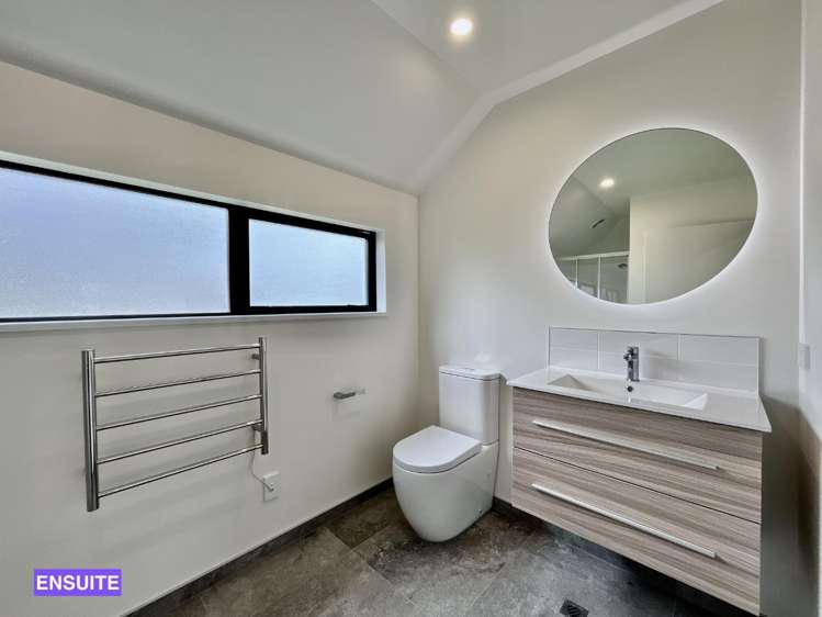 4/27 Evesham Crescent 10222_10