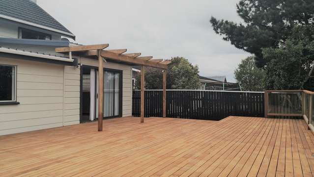 4 bedroom 2 bathroom large family home in Tawa