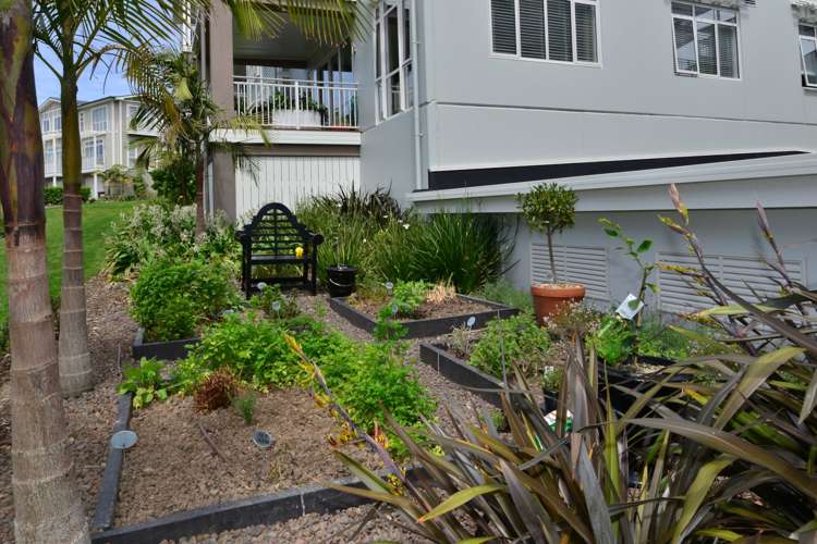 102 Panorama Heights Orewa_16