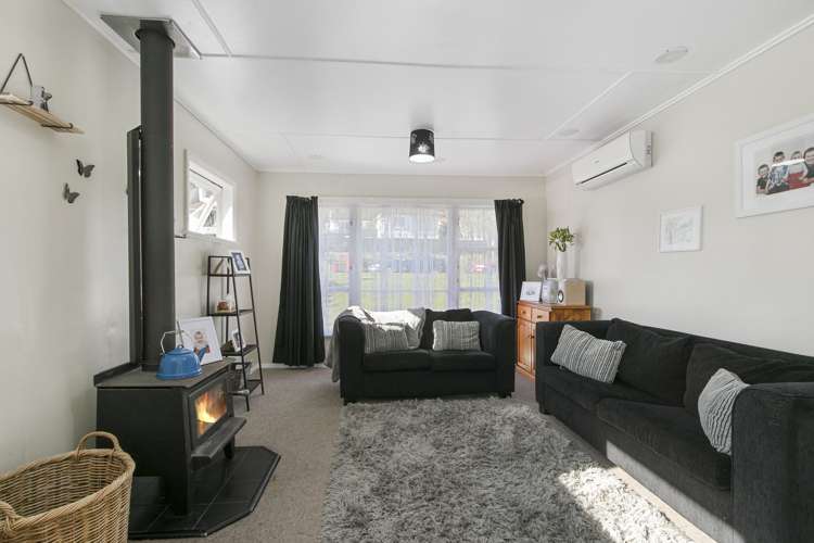 52 Coast Road Wainuiomata_8