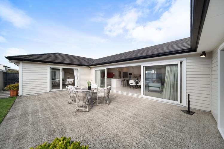 8 Canini Grove Karaka_31